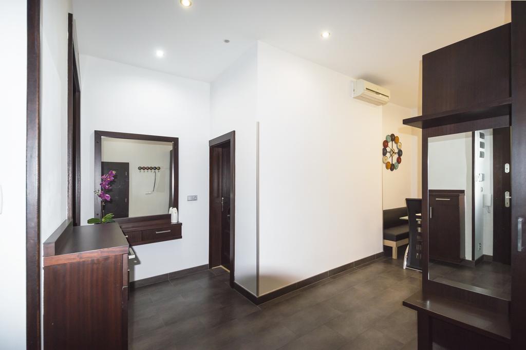 Luxury Apartments Pricna プラハ エクステリア 写真