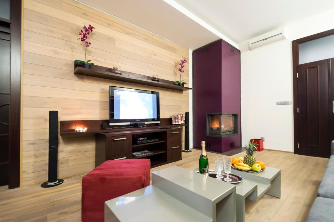 Luxury Apartments Pricna プラハ エクステリア 写真